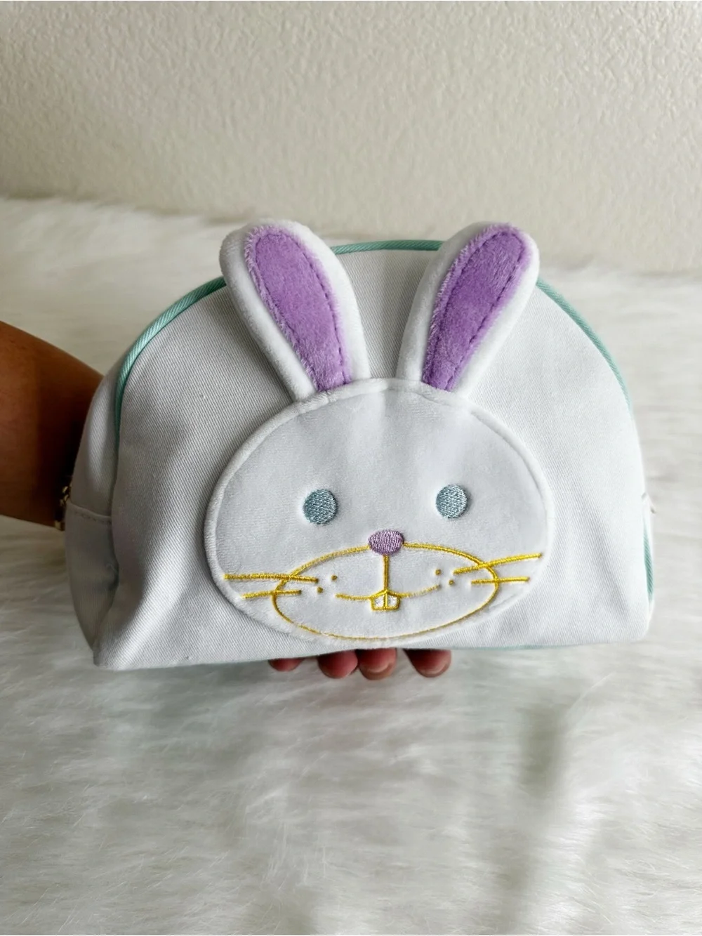 NWOT Bvlgari Petits Et Mamans White Bunny Zipper Top Cosmetic Bag